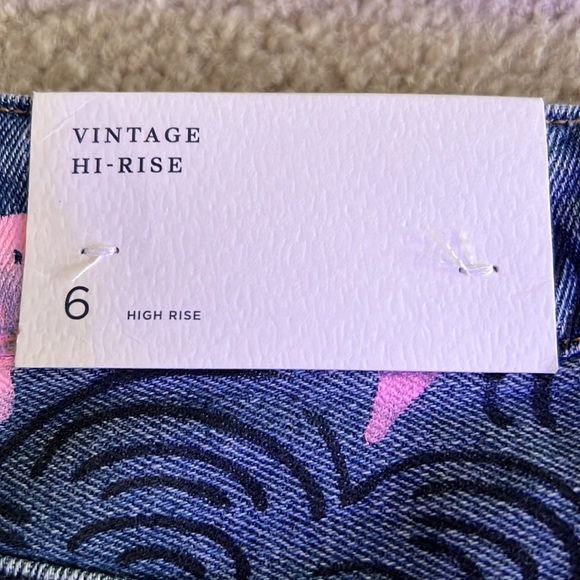 Graffiti mini skirt - Picture 3 of 4